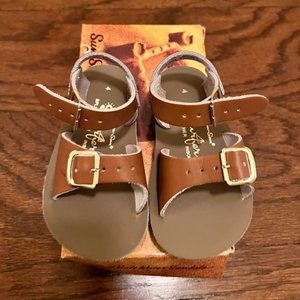 Saltwater Surfer Sandal Tan, Size 4